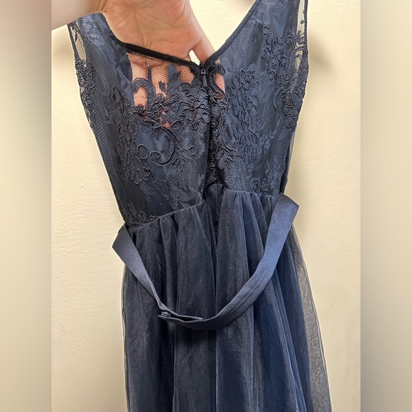 Vera Wang Bridesmaid/Prom Dress - Picture 3 of 3